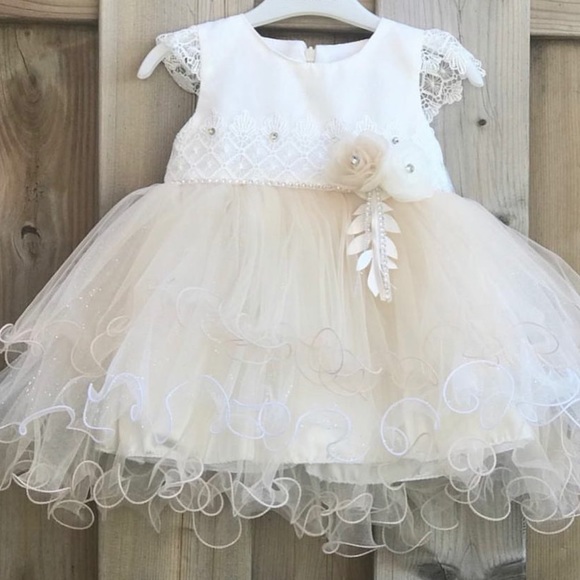 New formal dress - Picture 2 of 3